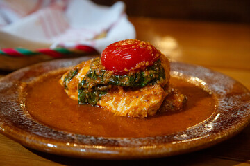 Mole de segueza with chicken is a traditional recipe from Oaxaca made with yellow cracked corn, pitiona and guajillo chili, among other ingredients.