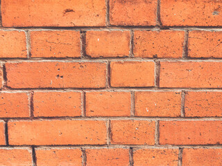 Ziegelwand in warmem, kr&auml;ftigem Rotton