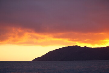 Fototapeta premium sunset over the sea