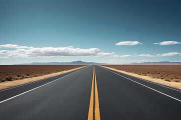 Naklejka premium there is a long road with a yellow line going through the desert