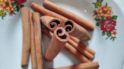 cinnamon sticks