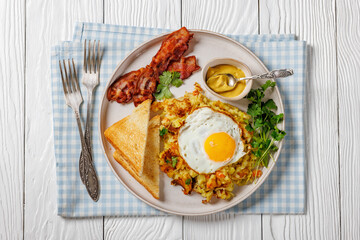 Bubble and Squeak with bacon, toasts, fried egg