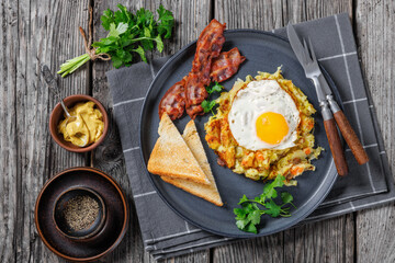 Bubble and Squeak with bacon, toasts, fried egg