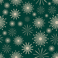 Seamless pattern of light gold fireworks on emerald green background. Abstract radiating shapes create a festive and luxurious design, perfect for holiday themes, wallpapers, or events.