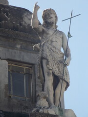 escultura en el cementerio 