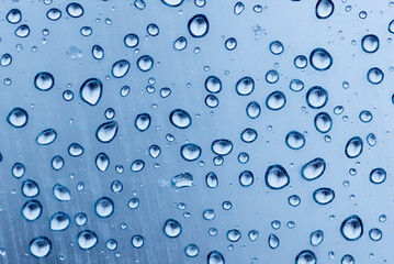A window with raindrops on it