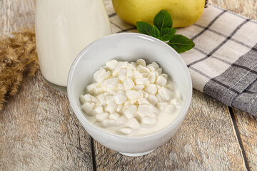 Grain cottage cheese with sour
