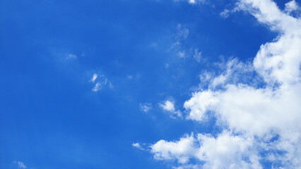 青く澄み渡った青空 沖縄北部の空