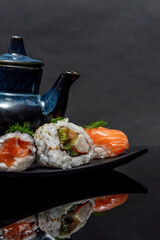  It is often suggested to start with lighter flavors and then move on to stronger ones, such as tuna or eel