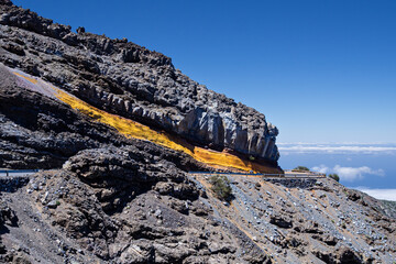 Farbiges Vulkangestein auf La Palma