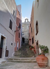 rues de Castelsardo, Sardaigne en Italie