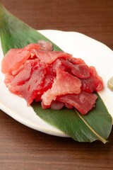 マグロの切り落とし