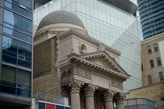 contrast Massey Tower (Hariri Pontarini Architects) and heritage building: 205 Yonge Street, originally Bank of Toronto, designed by Edward James Lennox, 1905