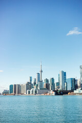 Obraz premium Panoramic vvertical view from Lake Ontario - TORONTO, CANADA, NORTH AMERICA - FEBRUARY 2, 2024 