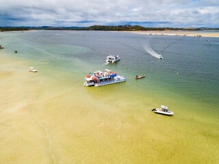 Obraz premium Aerial view of the estuary of Carneiros Beach in Tamandaré, Pernambuco