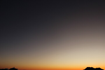 『空の色』HIKARI  #自然 トワイライト 背景素材 #SDGs 光 素材 グラデーション 背景