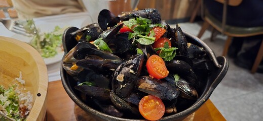 Spicy mussel soup