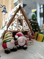 fancy ginger bread in chrismas theme