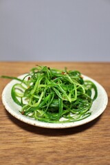Japanese home cooking: stir-fried okahijiki (land seaweed)