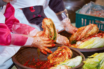 Making Traditional Korean Kimchi