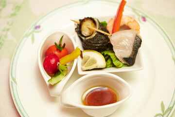 seafood salad with shrimps and lemon