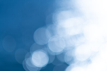 青い背景の玉ボケ