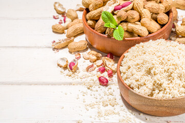 Peanut flour with whole nuts