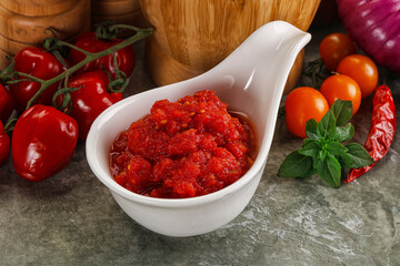 Fresh tomato puree pasta sauce