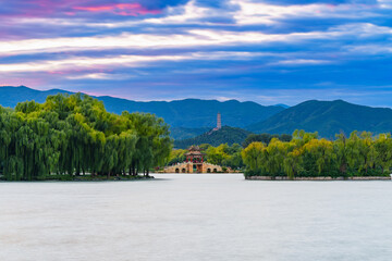 Fototapeta premium Chinese beauty: overlooking mountains west of the Summer Palace at sunset