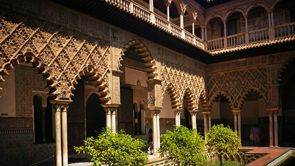 Obraz premium Seville's Alcazar: architecture, history and impressive beauty in Spain