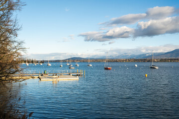 le creux de Genthod depuis la plage du Saugy