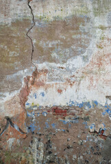 Obraz premium Cracked vintage wall with textured rustic charm