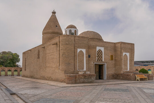  Uzbekistan - Bukhara - Chashma-Ayub Mausoleum