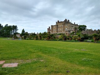 Fototapeta premium Historic castle and sprawling gardens at Castle Culzean, Scotland