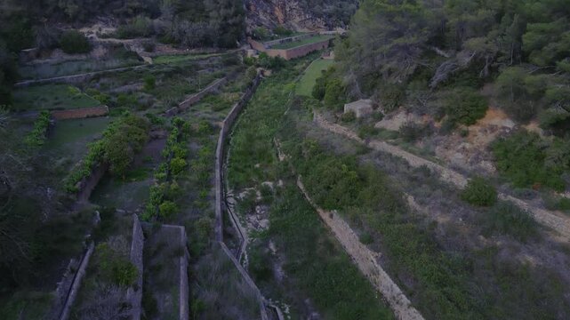 Ibiza desconocida por caminos de interior.