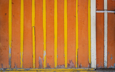 tablas de madera pintados de colores 