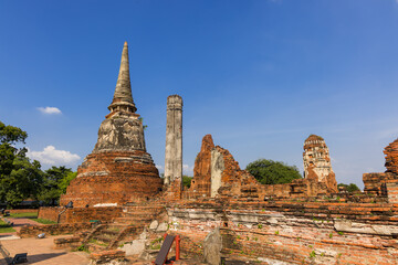 Fototapeta premium Historic ruins of Wat Maha That temple in Ayutthaya, Thailand.