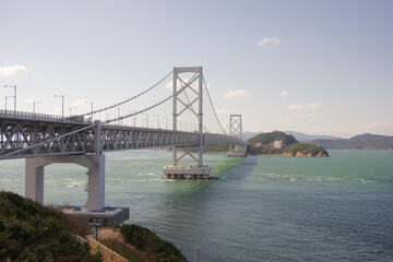 海に掛かる橋