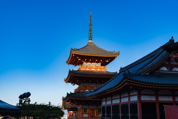 Fototapeta premium 京都の清水寺と紅葉