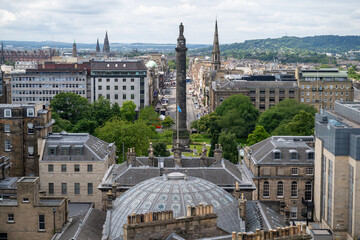 Obraz premium The Melville Monument - Edinburgh, Scotland