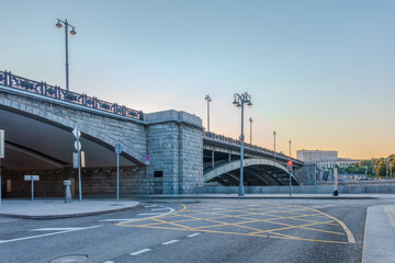 Fototapeta premium The Big Stone bridge in Moscow. Popular landmarks.