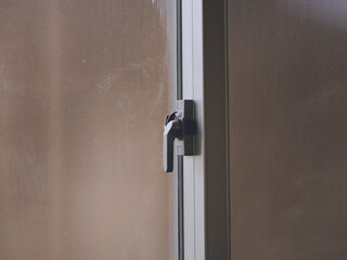 窓の鍵