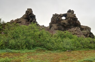 Dimmuborgir, promenade dans les champs de lave en Islande