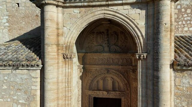 Aerial view of the Sant&iacute;sima Trinidad church with the city in the background, Alarc&oacute;n, Cuenca, Castilla-La Mancha, Spain