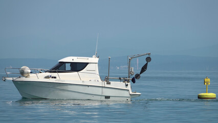 Obraz premium Bateau de plaisance et de pêche pour particuliers
