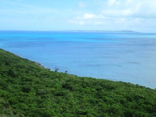 Fototapeta premium The sea and blue sky of Miyakojima in early summer, Okinawa