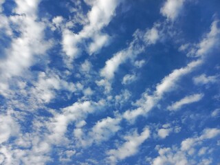 Obraz premium clouds in the summer sky