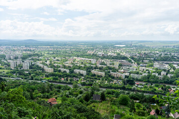 Obraz premium looking down at the forest from high up