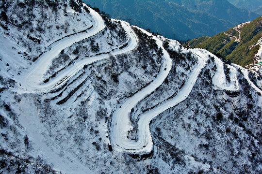 Snowfall on the road called silk route Zuluk.