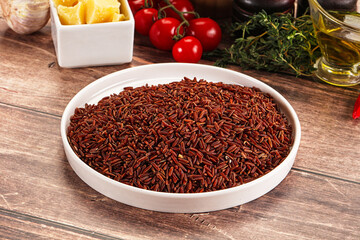 Red raw dry rice gor cooking